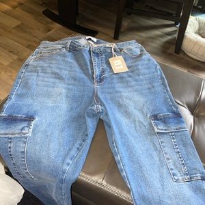 Brand new forever 21 PLUS Jeans.❤️